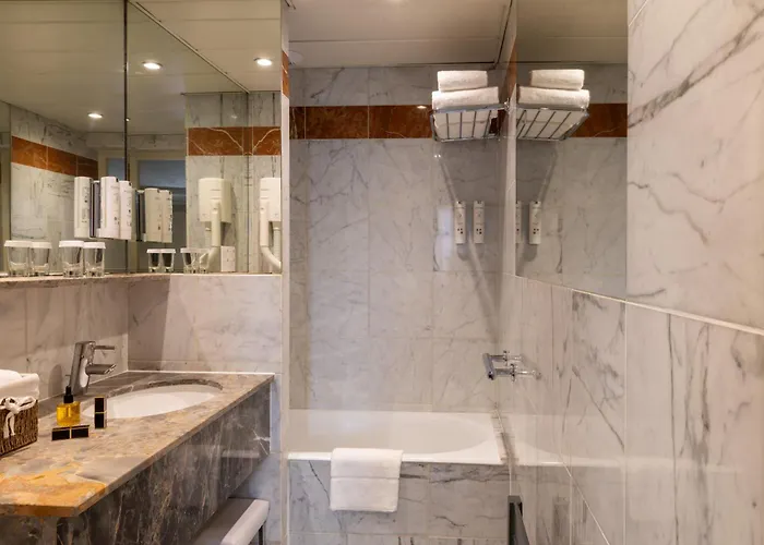 Des Deux ContinentsHotel Parijs